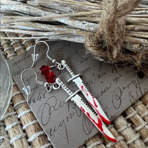 🩸🔪 bloody knife, axe, or Cleaver horror movie inspired Halloween earrings - Picture 2 of 6